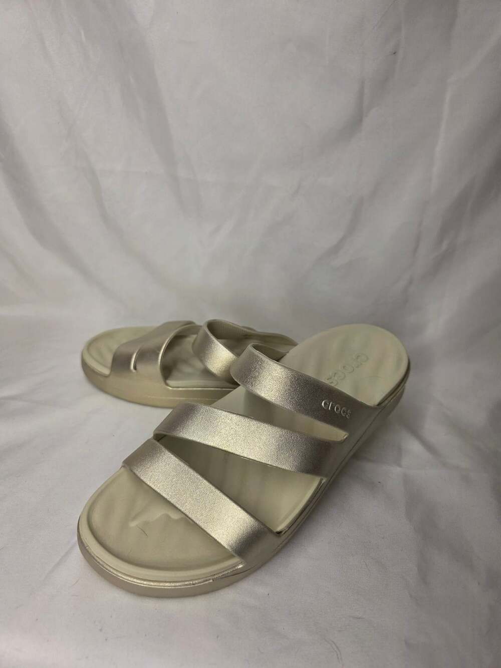 Crocs Getaway Strappy Metallic Sandal